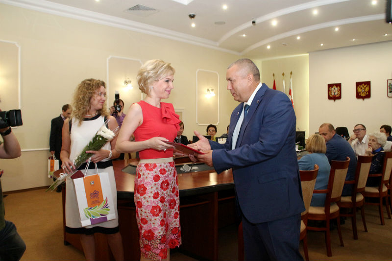 Новый мэр призвал омскую торговлю хорошо поработать в День города