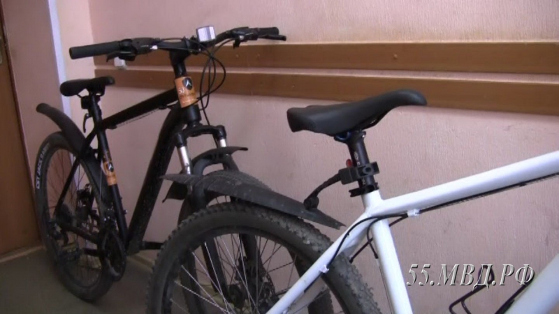 В Омске прутьями арматуры избили велосипедиста